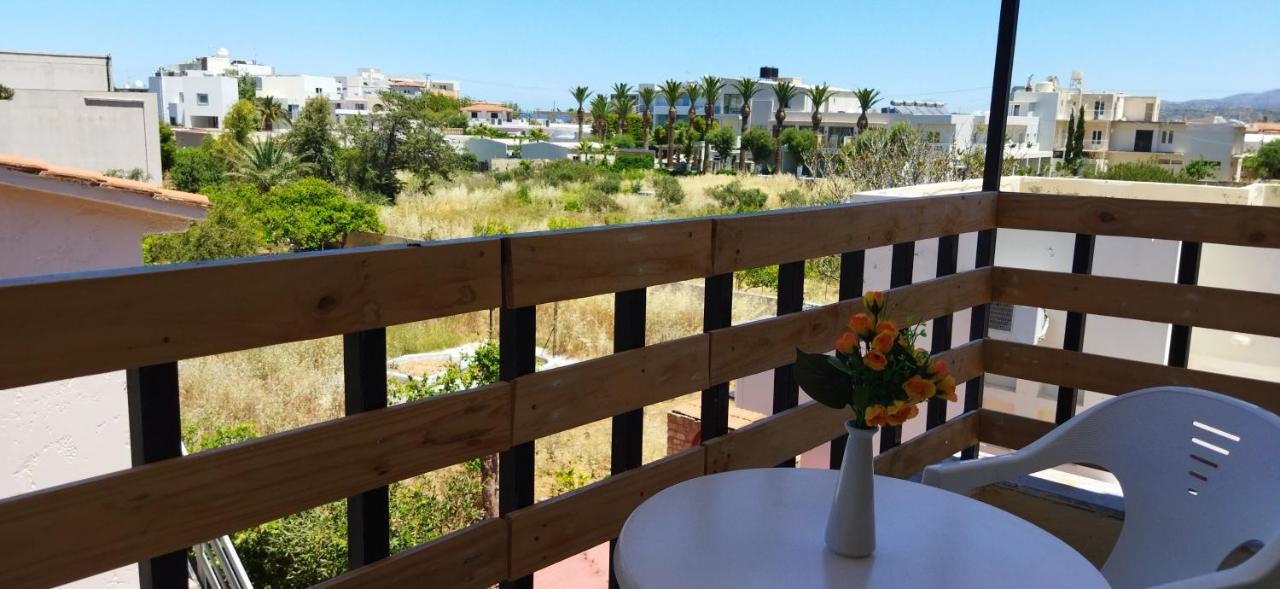 Cleo Rooms 250M From The Beach Mália Exterior foto