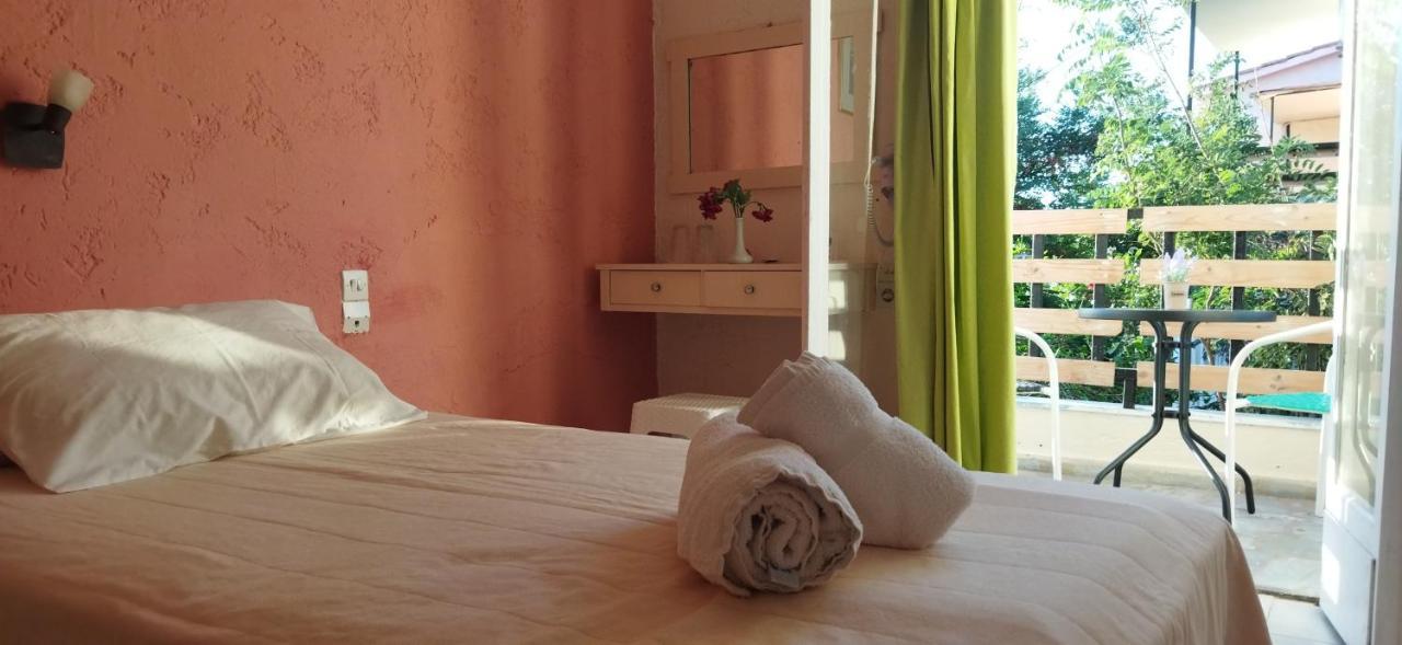 Cleo Rooms 250M From The Beach Mália Exterior foto